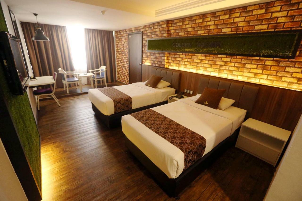 Golden Nasmir Hotel ブキッ・ムルタジャム エクステリア 写真
