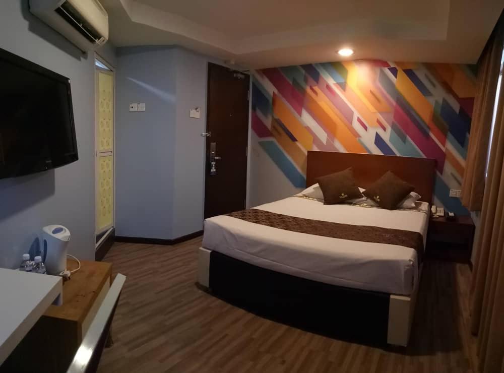 Golden Nasmir Hotel ブキッ・ムルタジャム エクステリア 写真